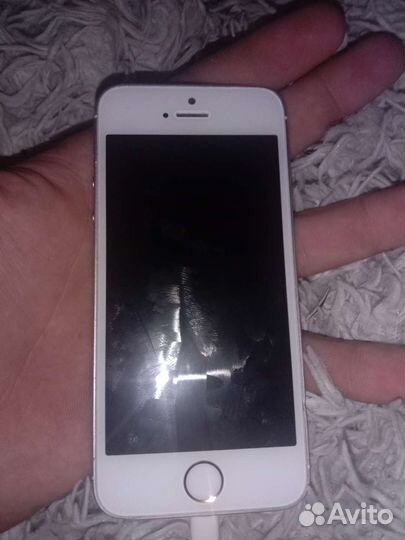 Телефон iPhone se