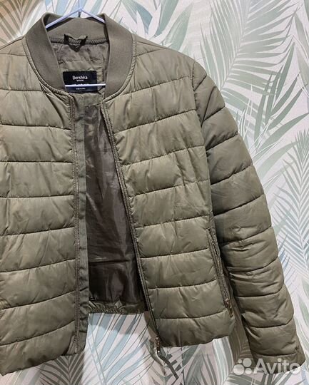 Куртка bershka S