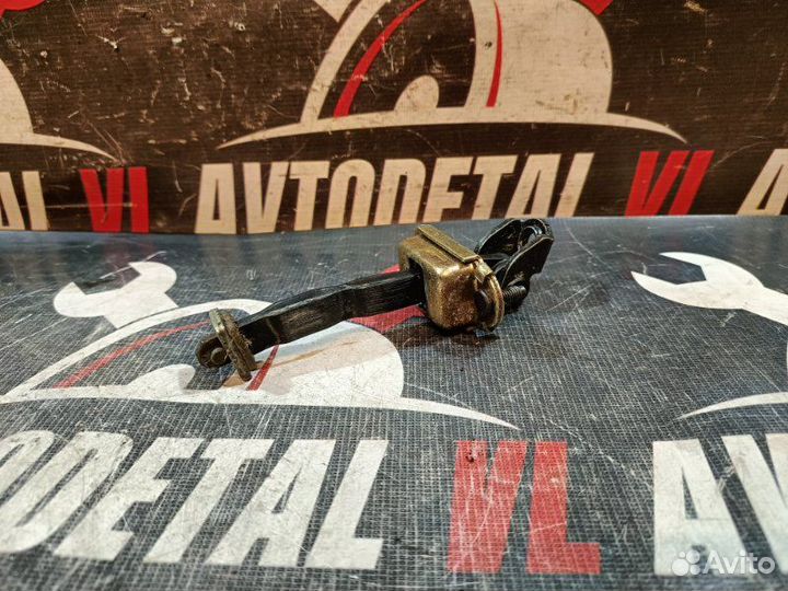 Ограничитель двери передний правый Ford Fiesta 5