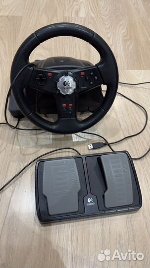 Игровой руль logitech