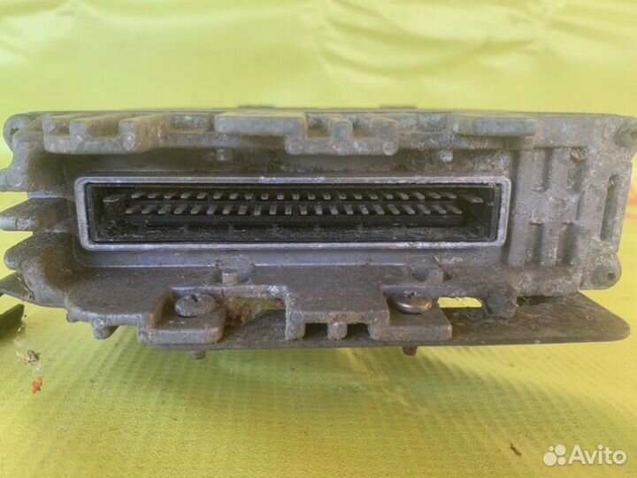 Блок управления двигателем Volkswagen Golf 3