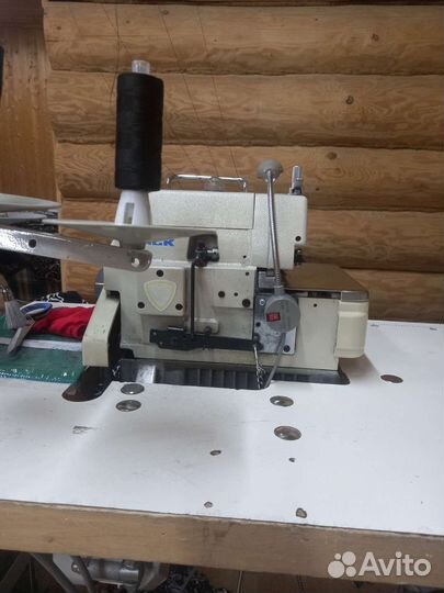 Швейная машинка оверлок бу