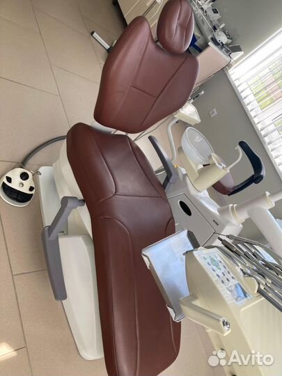 Стоматологическое кресло