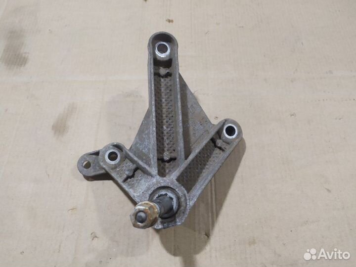 Опора двигателя Nissan Almera G15 K4M 2013