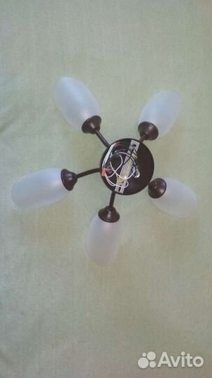 Люстра новая