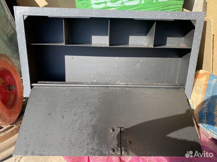 Сейф металлический