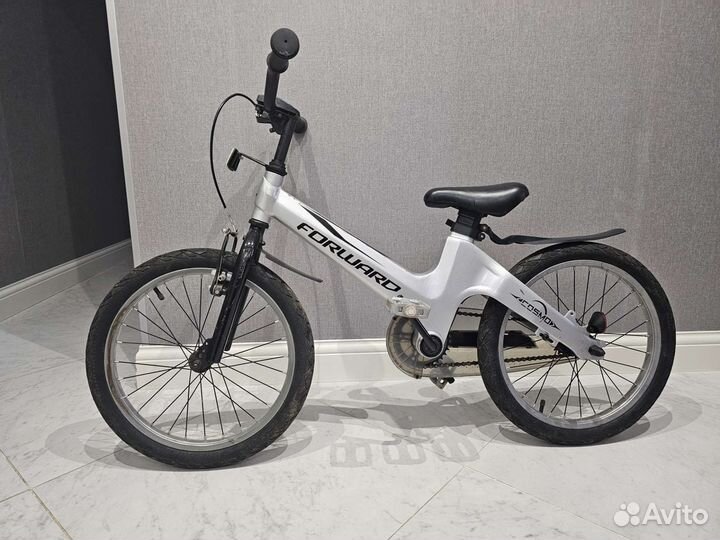 Детский велосипед forward 18