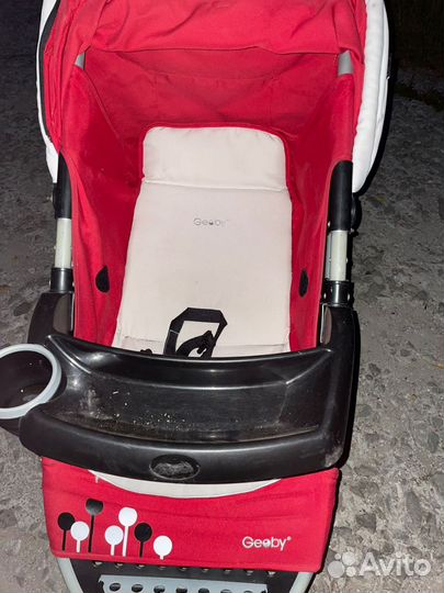 Прогулочная коляска