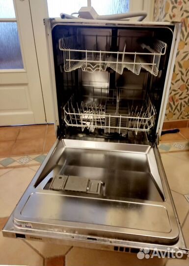 Посудомоечная машина пмм siemens SE66590EU