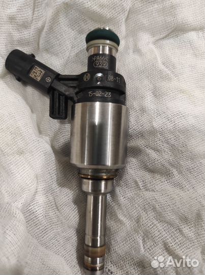 Форсунка топливная Tiguan 2.0, 06h906036p