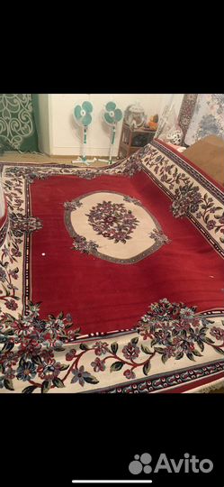 Ковер шерстяной новый