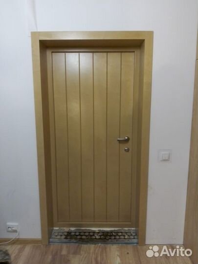 Деревянная входная утеплённая дверь. Север М-3