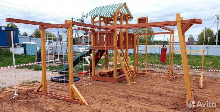 Детская площадка для лета и зимы
