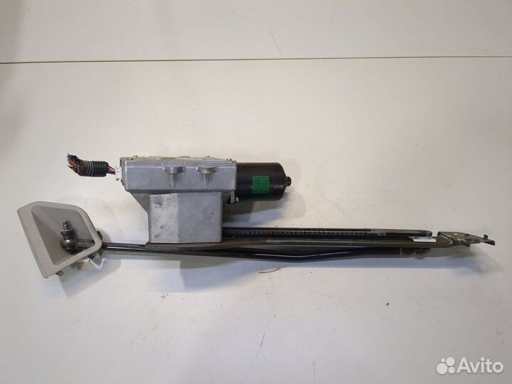 Электропривод крышки багажника Infiniti QX56, 2004