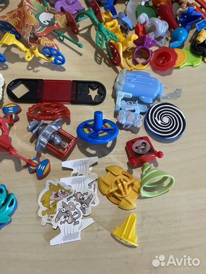 Игрушки сборные киндер разные + запчасти