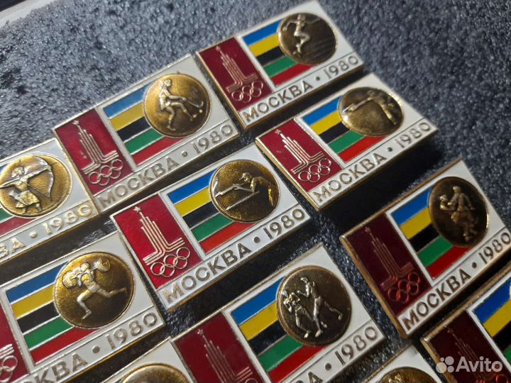 Значки Олимпиада 1980 полный набор