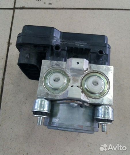 Блок ABS Mitsubishi Pajero Sport 2