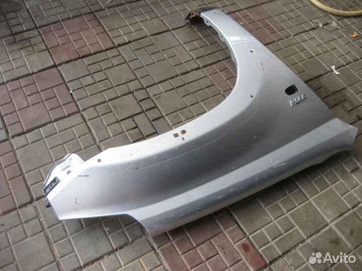 Крыло пер правое.под молдинг для Toyota Rav 4