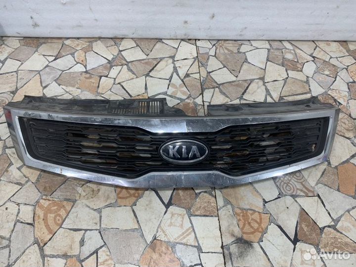 Решетка радиатора Kia Ceed Ed хэтчбэк 1.6 122 Л.C