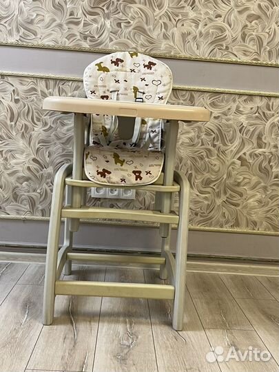 Детский стульчик для кормления