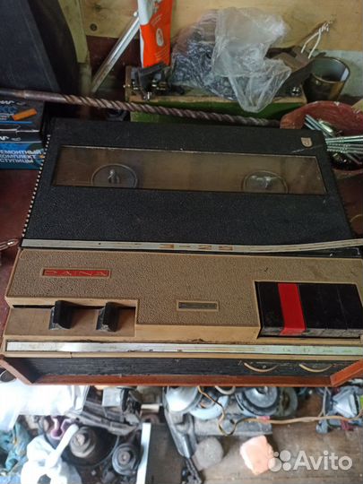 Катушечный магнитофон Daina 3-29