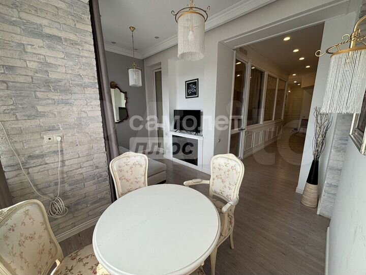 4-к. квартира, 101 м², 5/6 эт.