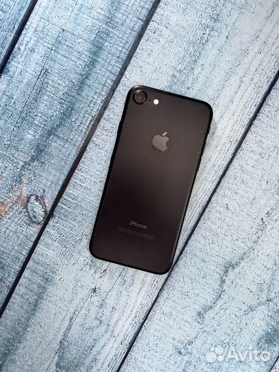 iPhone 7, 32 ГБ