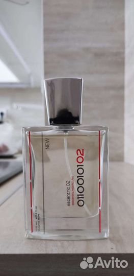 Escentric molecules 02