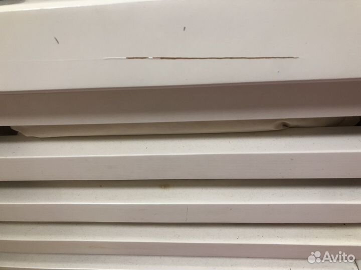 Кровать домик из бука белая