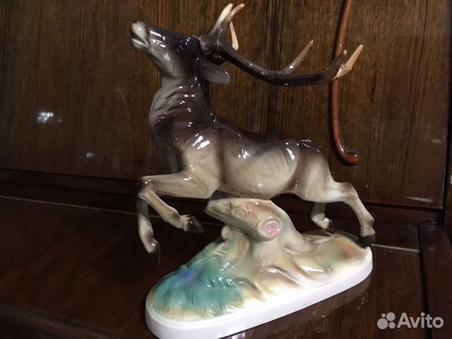 Фарфоровый олень