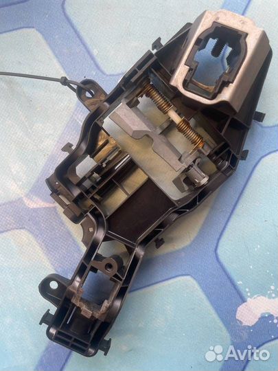 Кронштейн ручки двери 518837812E