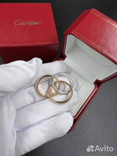 Кольцо Cartier Trinity de Ring B4038900