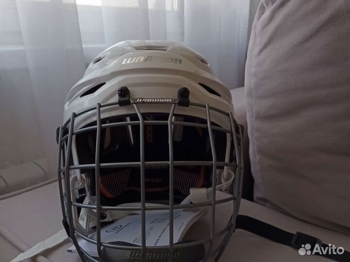 Шлем хоккейный