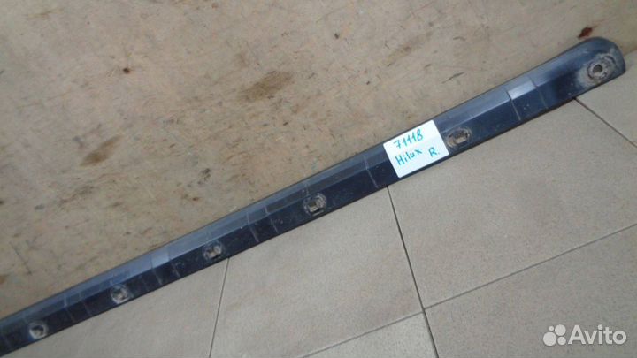 Накладка на порог (наружная) Toyota Hilux 8