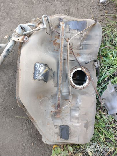 Бензобак Nissan Maxima A32