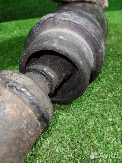 Карданный вал передний Mitsubishi Pajero 3 V75W