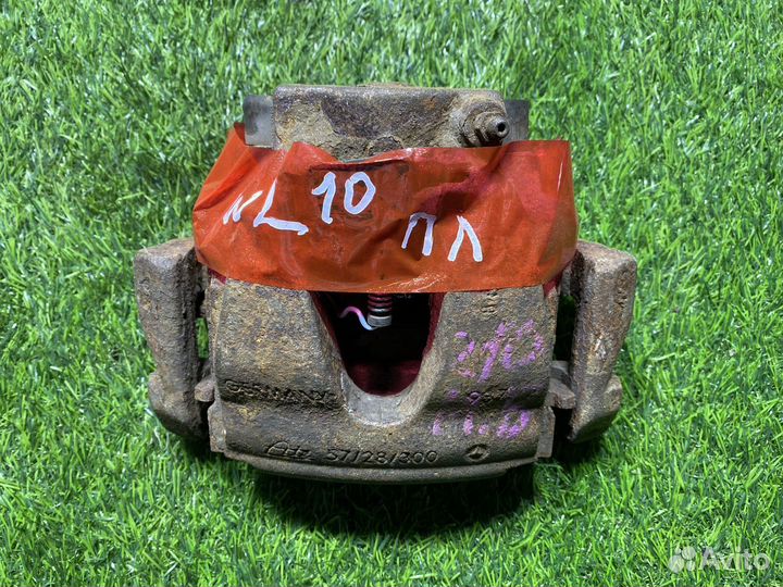 Суппорт передний левый Mercedes E-Class W210