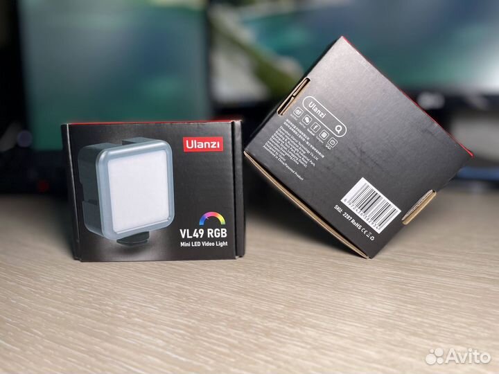 Осветитель светодиодный Ulanzi VL49 RGB