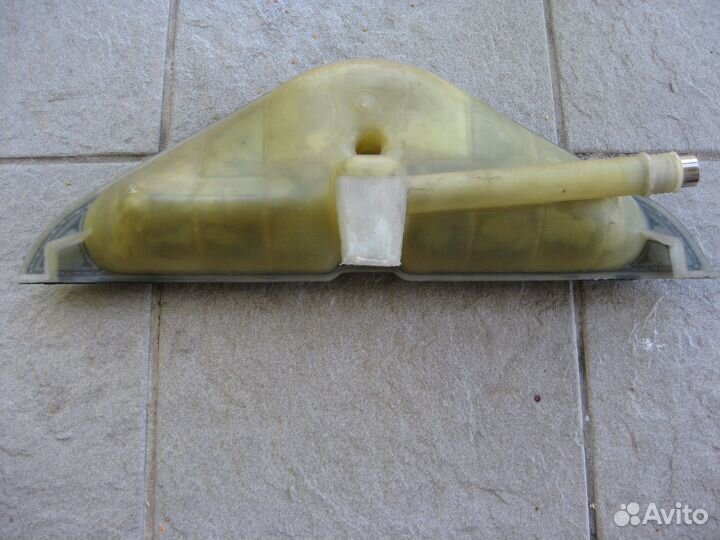 Расширительный бачок BMW E32; E34