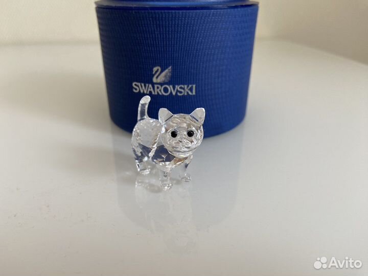 Очаровательный котенок Swarovski