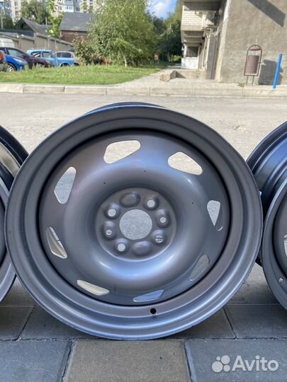 Новые штампованные диски Ваз R-15