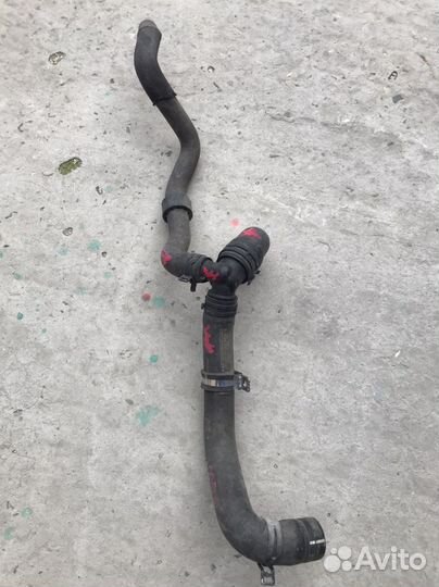 Патрубок охлаждения Mercedes W205 M274