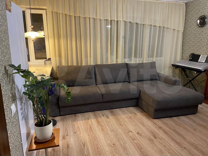 3-к. квартира, 83 м², 2/4 эт.