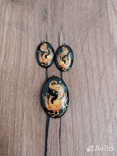 Серьги и кулон 