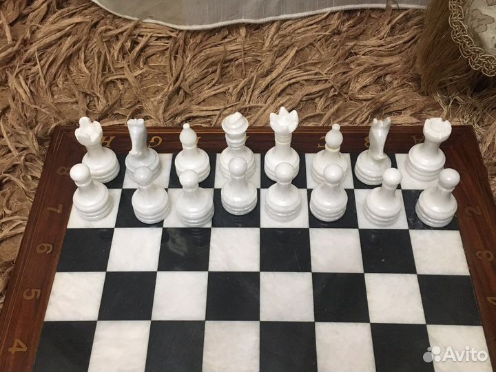 Шахматы из мрамора