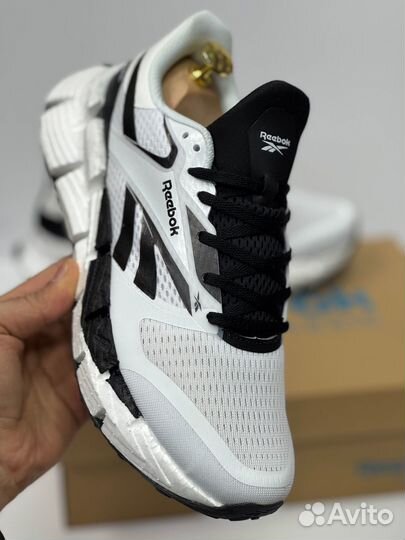Кроссовки мужские реебок
