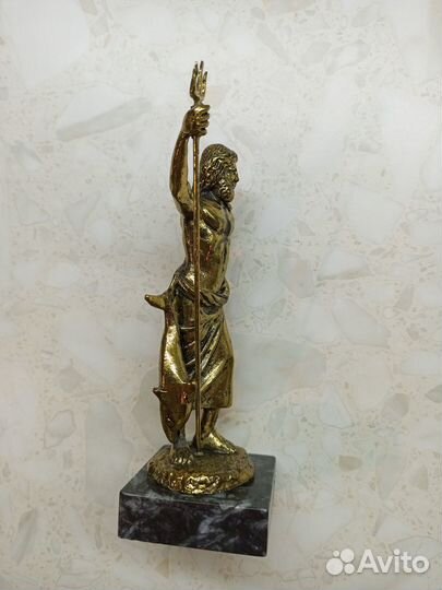 Статуэтка сувенирная 