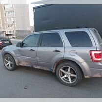 Ford Escape 2.3 AT, 2008, 300 000 км, с пробегом, цена 600 000 руб.