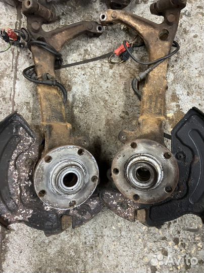 Кулаки поворотные audi а4 в5,а6 с5