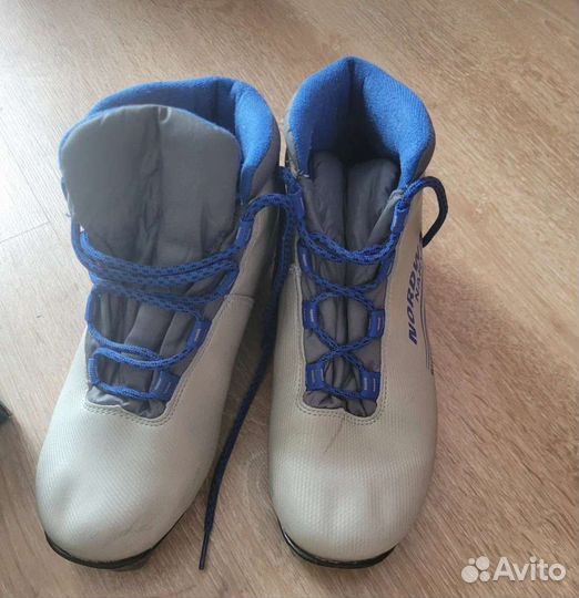 Лыжные ботинки